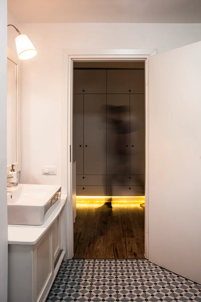 Apartament des(în)chis - Imagine 7